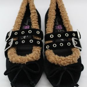 Penny Loves Kenny Black & Tan Flats Size 7